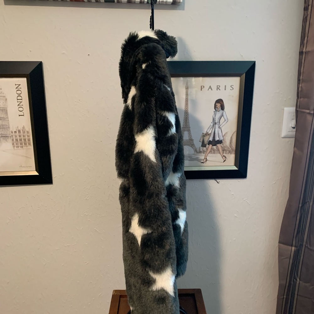 Epic Threads - Picture 3 of 4